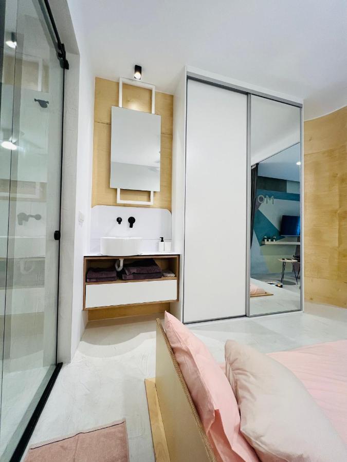 Bright And Modern Downtown Apartment Thessaloniki