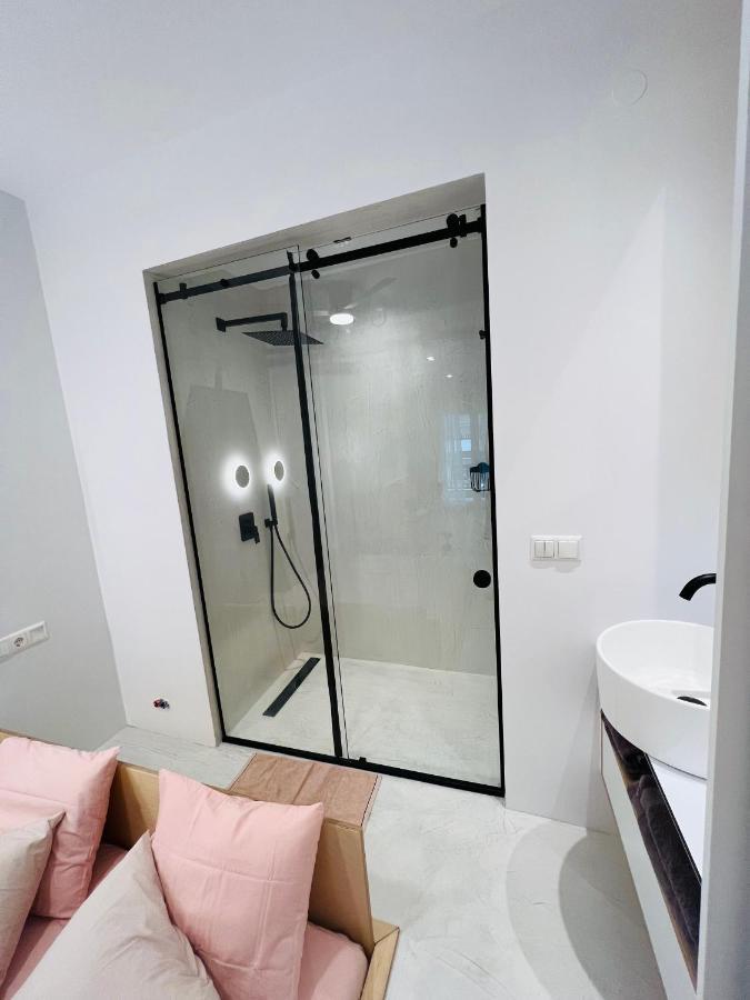 Apartament Bright And Modern Downtown *