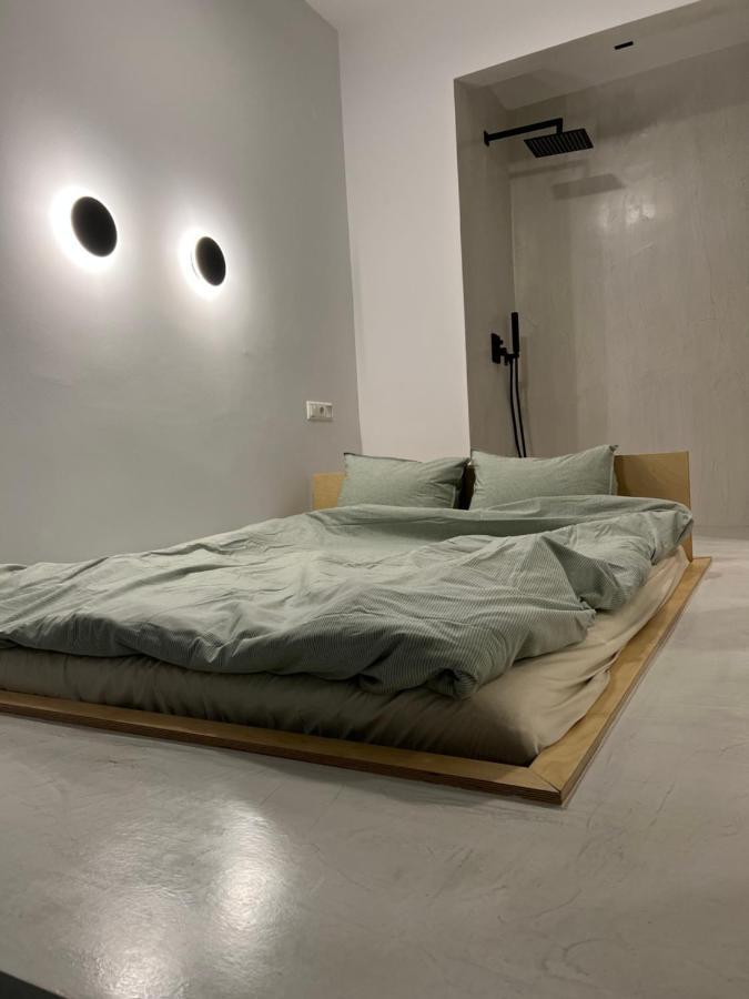 Bright And Modern Downtown Apartament