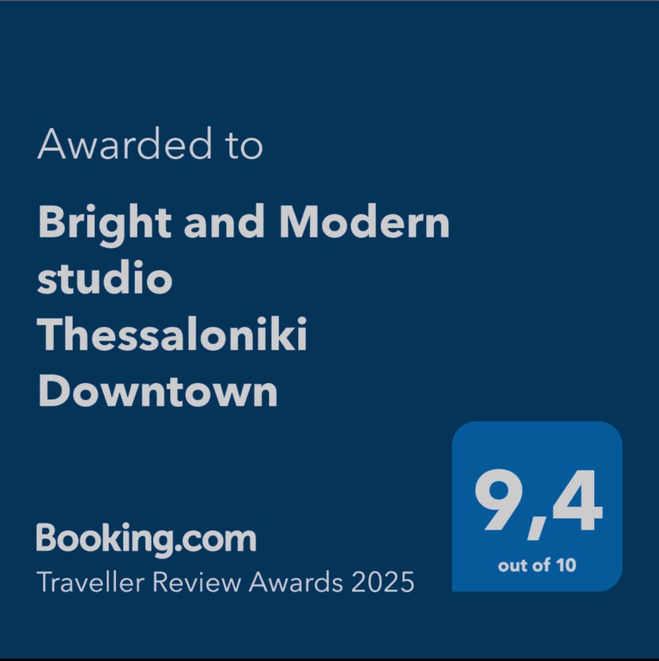 Bright And Modern Downtown * Salonic